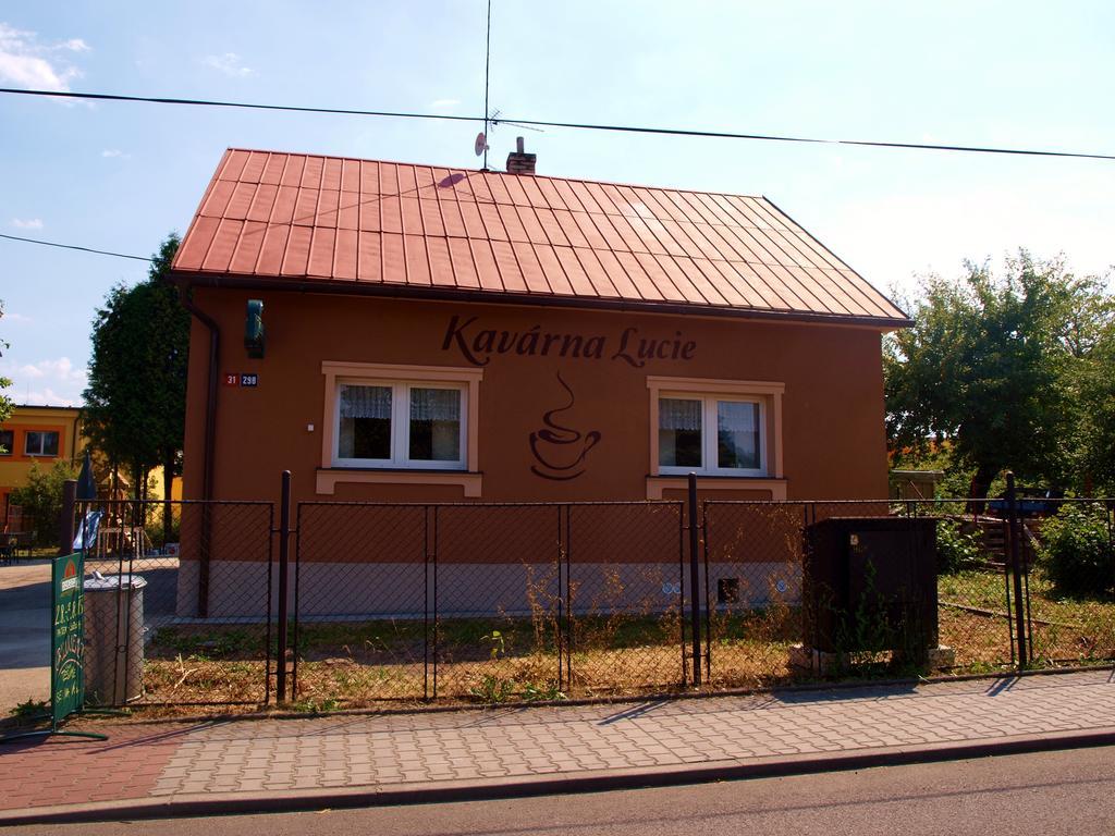 Kavárna Lucie s ubytováním Horní Těrlicko Exterior foto